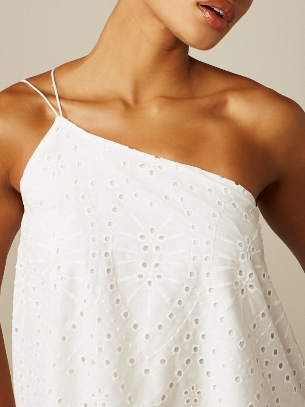 White Boho Women's One-Shoulder Mini Dress with Ruffle Hem and Scalloped Edge - Picture 4 of 5